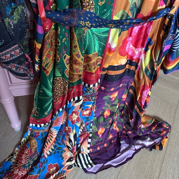 FARM Rio Mix Scarves Chemise Midi Dress NWT - Picture 13 of 14